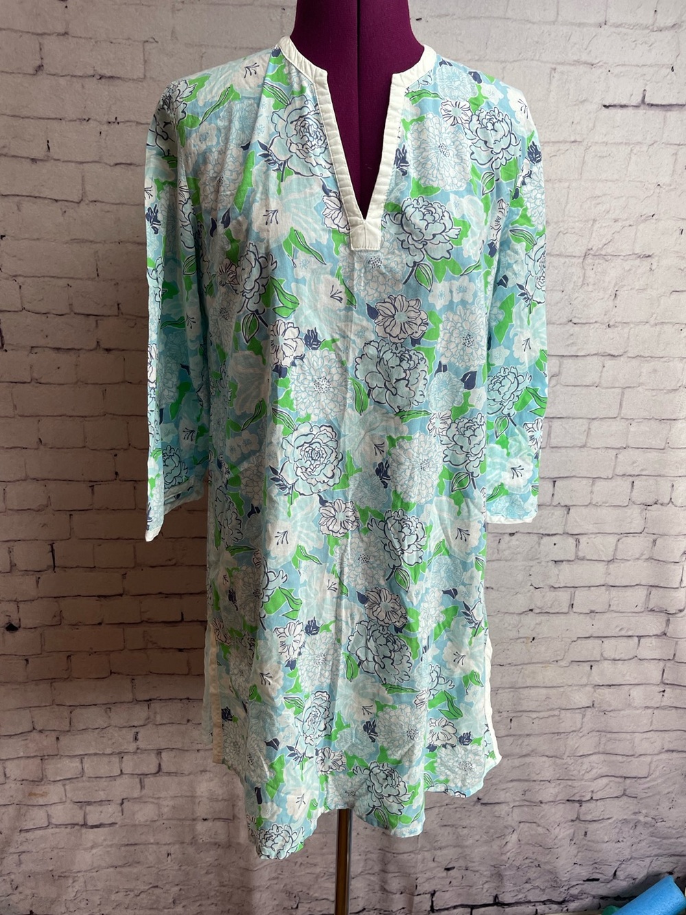 Lilly Pulitzer size small blue floral print swim cover tunic